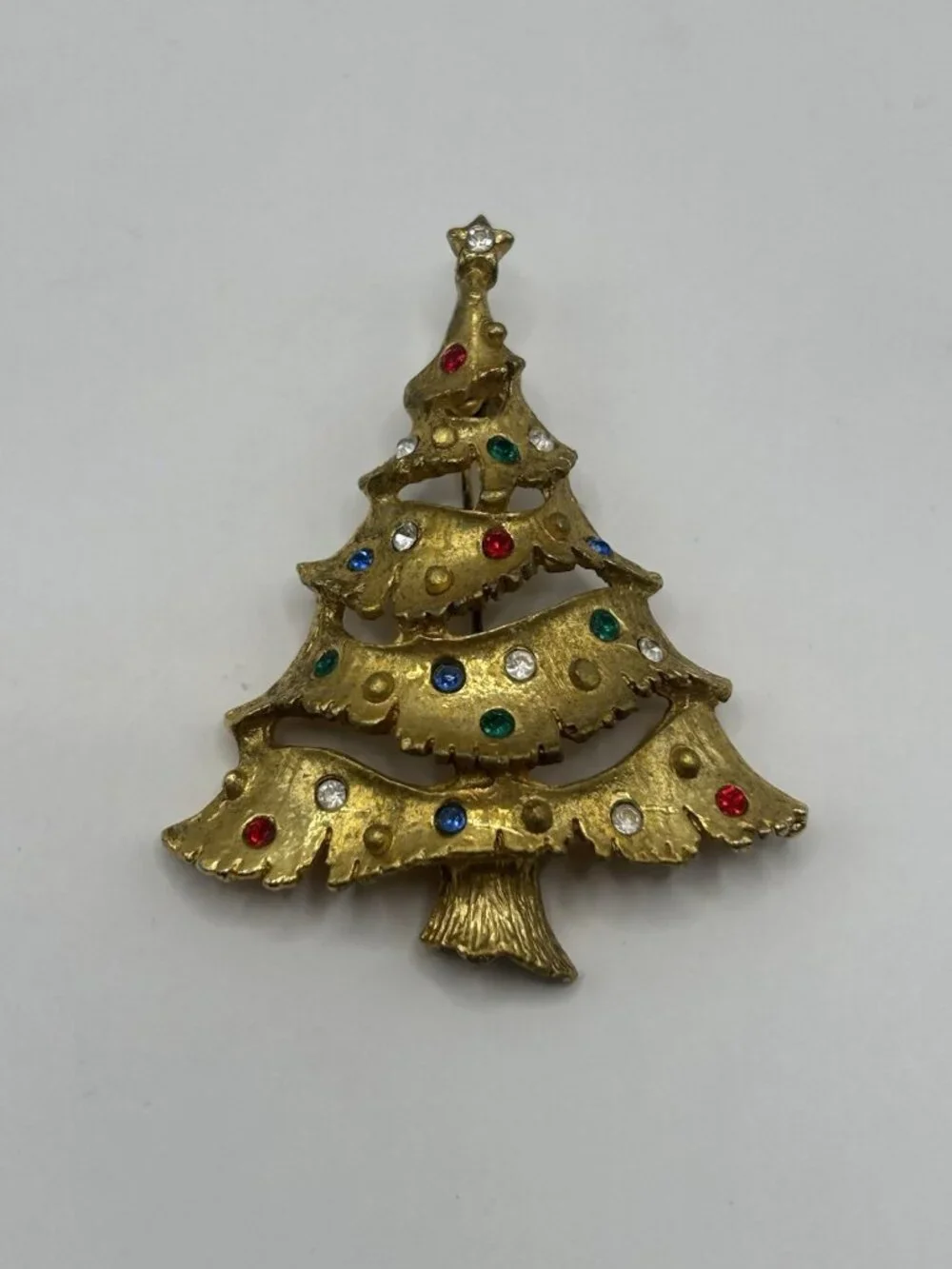 JJ Jonette Vtg Christmas Tree Brooch Pin Goldtone Rhinestones Unsigned